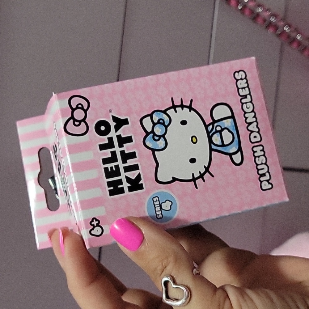 BNIB Hello Kitty Plush Danglers Series 4